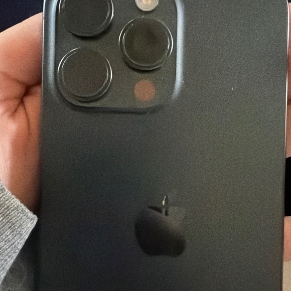 iPhone 15 pro max - Picture 4 of 4